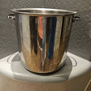22 Quart Tramontina Stock Pot 12" x 12.5"